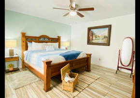 Lovely 2 bedroom hidden gem At the Botanical Garden unit 3